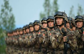 Chiny: nasza armia nie będzie „bezczynnie siedziała”, jeśli czołowa polityk z USA odwiedzi Tajwan