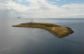 Wyspa u wybrzeży Szkocji wystawiona na sprzedaż. Malowniczy widok i święty spokój w pakiecie