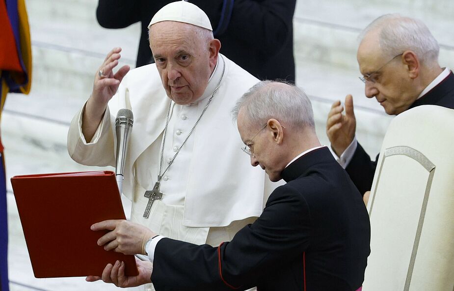 Papież Franciszek: historia się cofa, trwa totalna wojna światowa