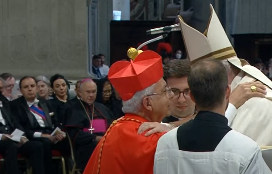 Paragwaj się cieszy! Mieszkańcy stolicy entuzjastycznie powitali nowo pierwszego w historii kraju kardynała