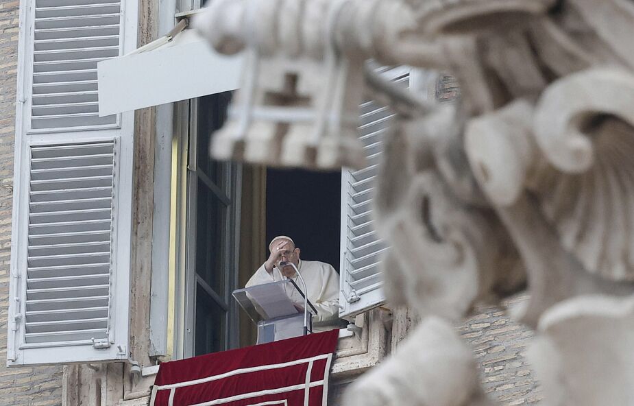 Papież zaprasza do udziału w czuwaniu modlitewnym w intencji Synodu i apeluje o wsparcie dla Ukraińców