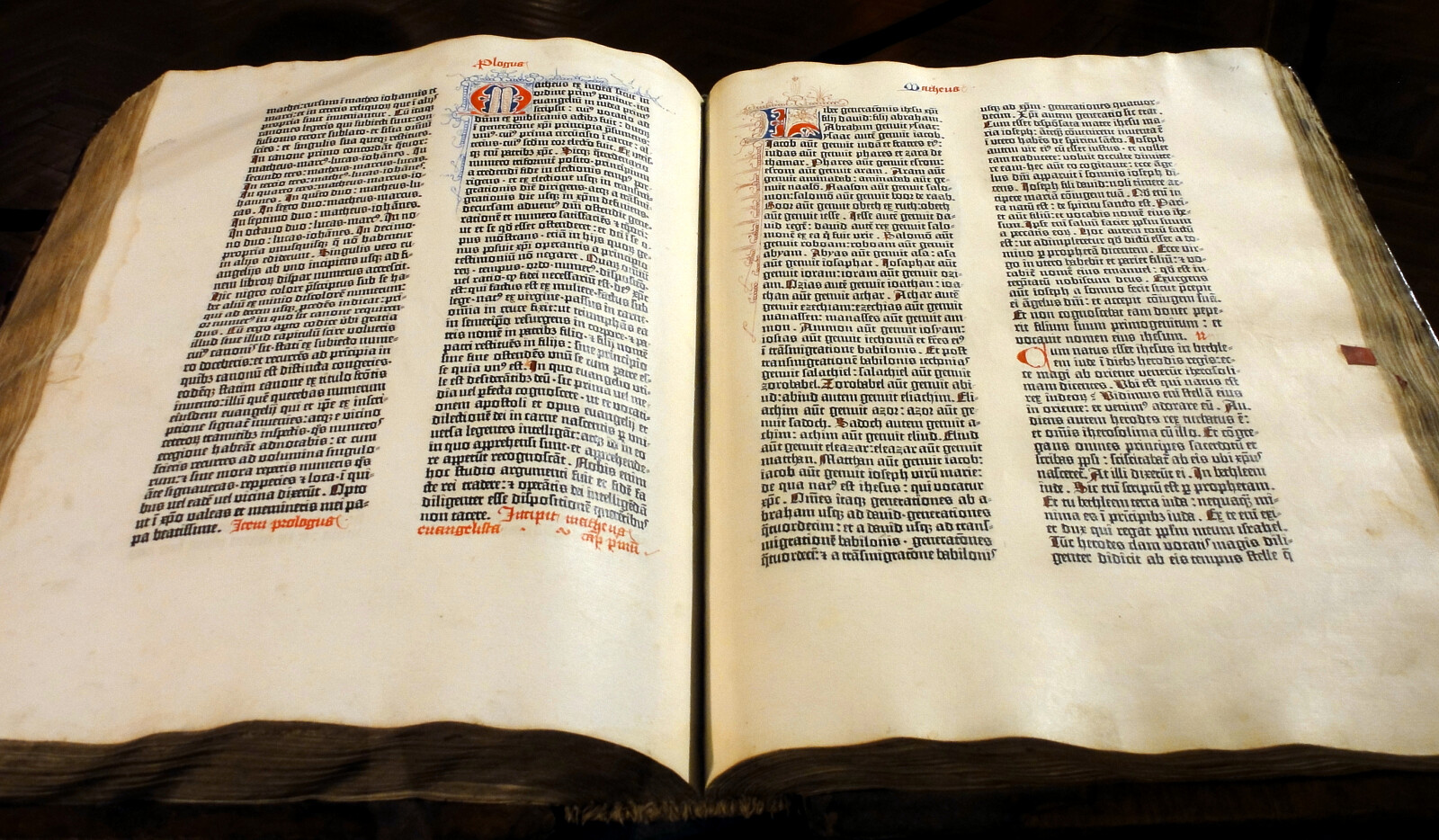 Biblia Gutenberga z muzeum w Pelplinie - Kpalion, CC BY-SA 4.0 www.creativecommons.org, via Wikimedia Commons