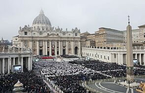 Msza pogrzebowa Benedykta XVI. Księża powinni brać z niej przykład