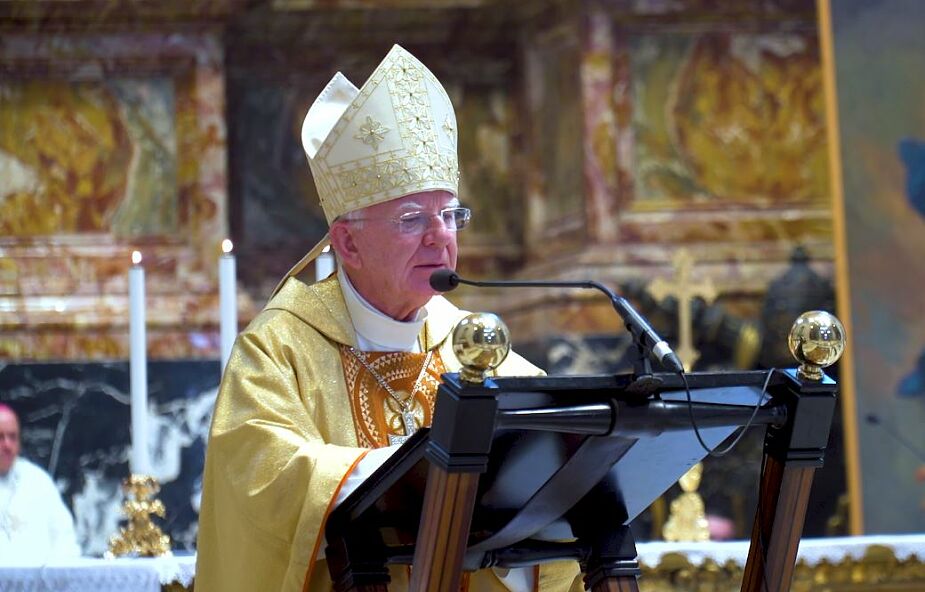 Abp Jędraszewski przy grobie Jana Pawła II: Jego pontyfikat był jak słońce