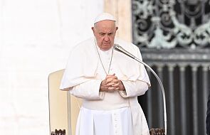Czy papież Franciszek popiera błogosławienie par homoseksualnych?