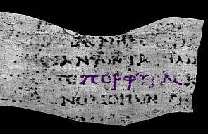 21-latek odszyfrował litery ze starożytnego, zwęglonego papirusu, którego nie dało się rozwinąć