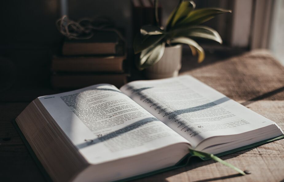 Trzy cytaty z Biblii na dobry początek tygodnia. Który jest najbardziej dla ciebie?