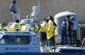 Kuter z ponad 200 migrantami przypłynął na Lampedusę