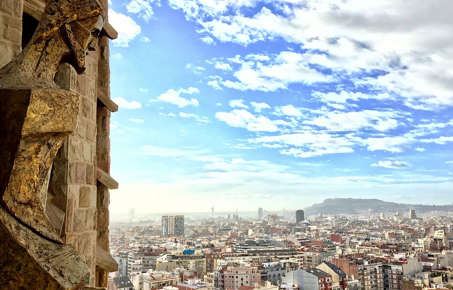 Ukończono wieże ewangelistów bazyliki Sagrada Familia. Budowa świątyni zbliża się do końca [WIDEO]
