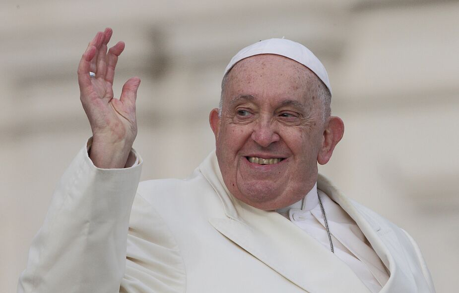 Papież o tygodnikach katolickich: nie dajcie się zniekształcić krzykliwym newsom