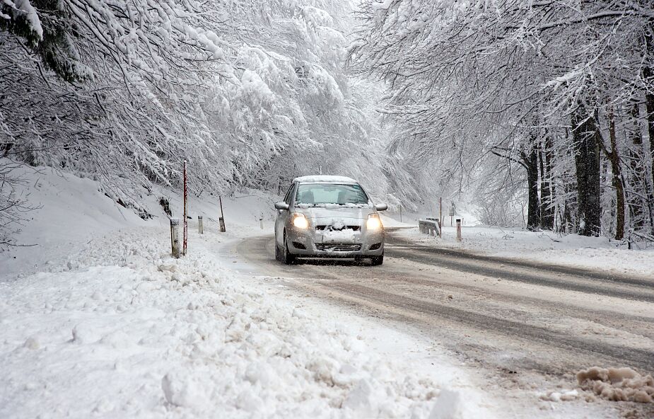 Zimowe warunki na drogach. W poniedziałek 14 kolizji w Krakowie
