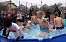 Szczecin: Uczniowie morsowali w basenie rozstawionym na boisku szkolnym