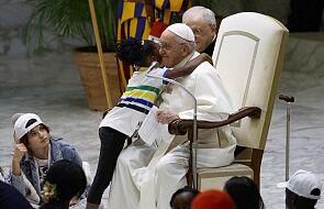 Niezwykły entuzjazm w czasie spotkania Franciszka z dziećmi. Papież powiedział, że są "posłańcami pokoju"