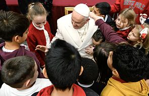 Watykan: dzieci z Przychodni św. Marty zaśpiewały na urodziny papieża