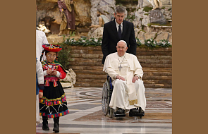 Dzieci z Betlejem składają życzenia papieżowi Franciszkowi