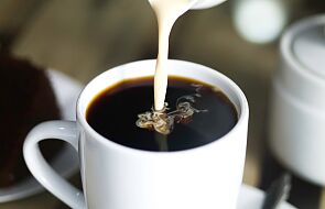 Naukowcy opublikowali wyniki badań. Kawa z mlekiem może działać przeciwzapalnie