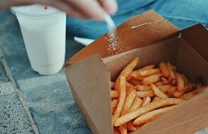 Ekspertka: nadmierne ograniczenie soli w diecie może być groźne dla osób z niewydolnością serca