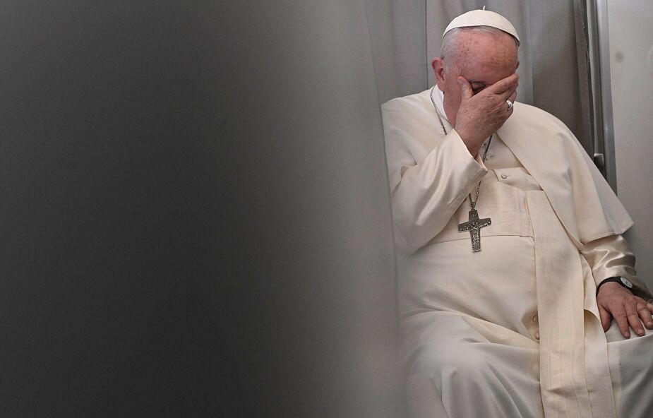 Papież: Historie o tym, jakoby moje decyzje zasmucały Benedykta XVI, to "głuchy telefon"