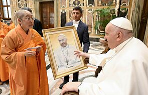 Papież do buddystów: Religie pozostają w ścisłym związku z edukacją