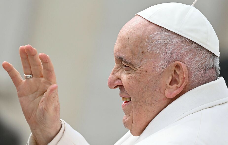 Poruszający tweet papieża, który jest w szpitalu: Próby i trudy życia pomagają oczyścić serce