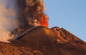Wulkan Etna się budzi. Zamknięto lotnisko na Sycylii