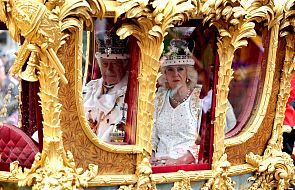 Zakończyła się koronacja, para królewska wraca do Pałacu Buckingham