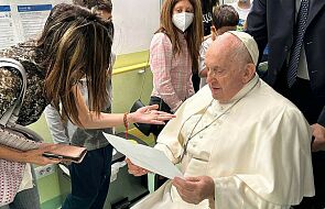 Papież odwiedził oddział onkologiczny dla dzieci i pożegnał się z personelem kliniki Gamelli