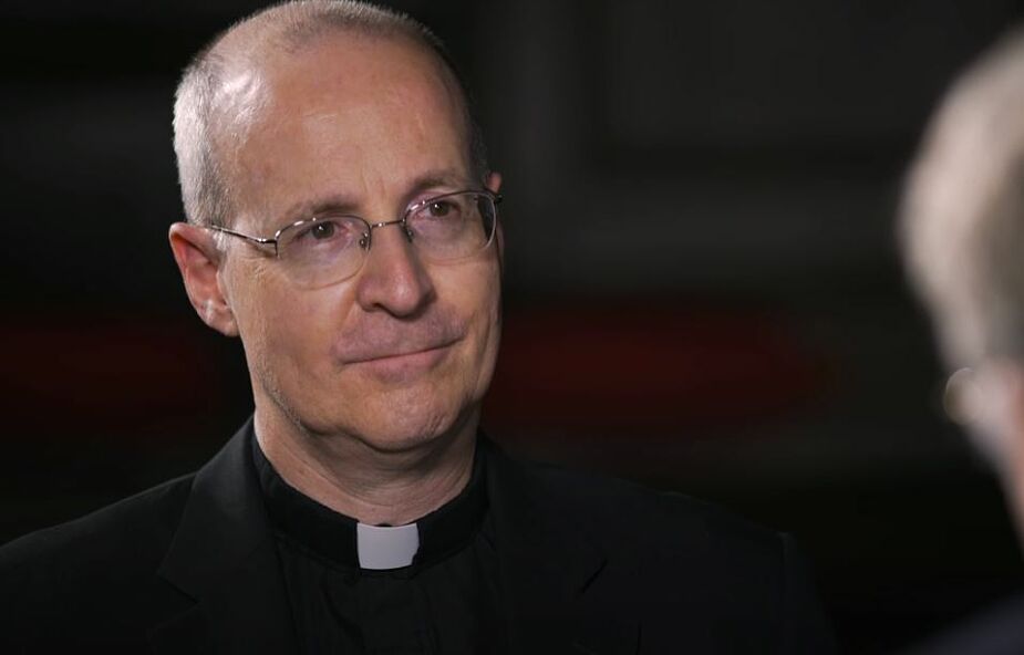 Biskup krytykuje wypowiedź znanego jezuity. "To bluźnierstwo musi się skończyć"