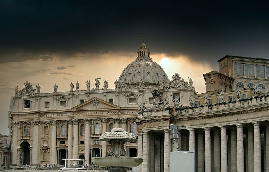 Watykan stracił niemal 190 mln euro. Odbędzie się w tej sprawie proces