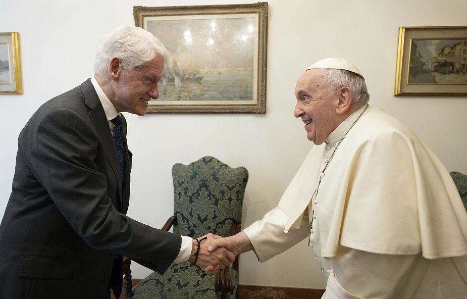 Papież spotkał się w cztery oczy z Billem Clintonem. Wiadomo, co było tematem rozmowy