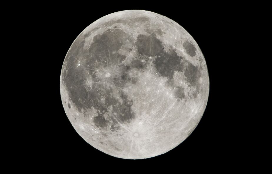 Roskosmos: sonda Łuna-25 rozbiła się na Księżycu