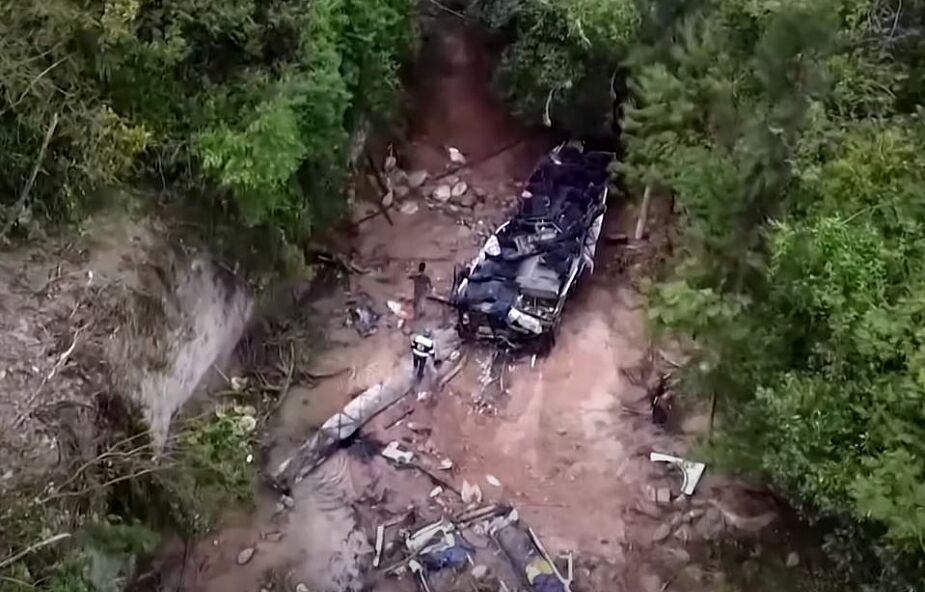 Tragedia w Meksyku: autobus wpadł do wąwozu. Nie żyje 18 osób