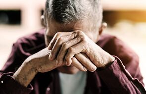 NFZ w Światowym Dniu Walki z Alzheimerem: Ryzyko zachorowania wzrasta z wiekiem. Najwięcej chorych powyżej 85 lat