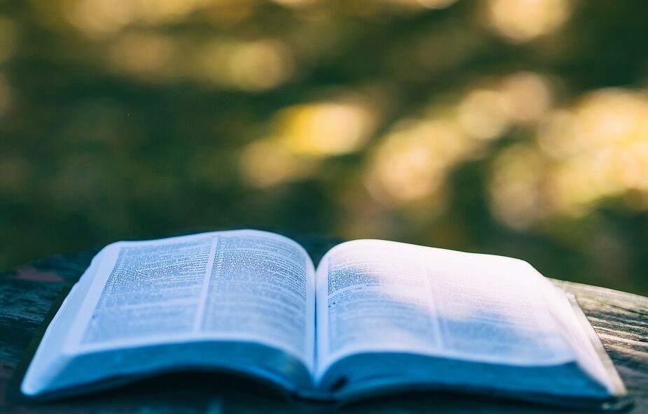 Trzy inspirujące cytaty z Biblii, które zachęcą cię do działania
