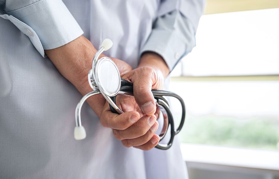 Naczelna Rada Lekarska: Szpital musi zatrudnić dodatkowego ginekologa, jeśli wszyscy lekarze deklarują korzystanie z klauzuli sumienia