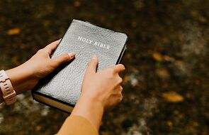Jak zafascynować się Biblią? Teolożka odpowiada