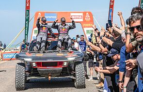 Polski ksiądz poświęcił pojazd podczas Rajdu Dakar. Zwycięzca wyścigu: "To zadziałało"