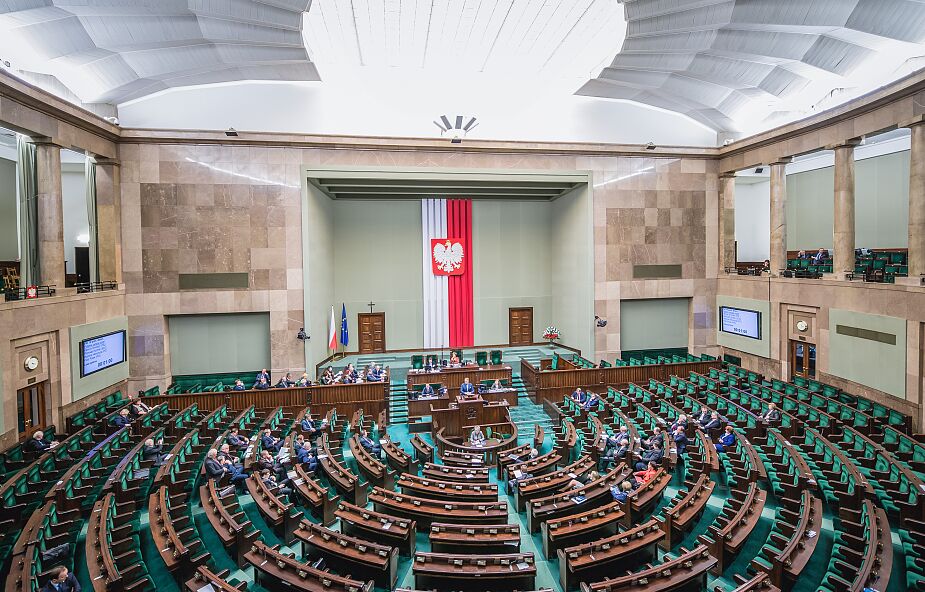Sejm: 23 kwietnia pierwsze merytoryczne posiedzenie Komisji Nadzwyczajnej ds. aborcji