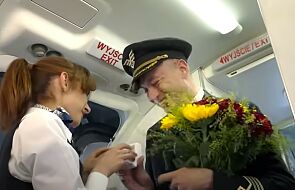 Pilot oświadczył się stewardessie na pokładzie samolotu PLL LOT [WIDEO]