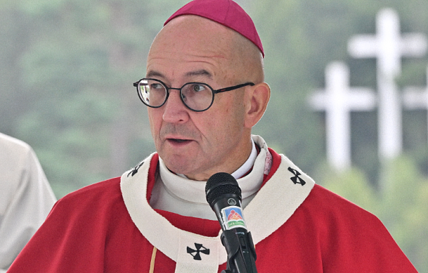 Abp Adrian Galbas: dbajmy, by krzyż znajdował się w miejscach publicznych, pilnujmy, by nie dochodziło do nadużyć